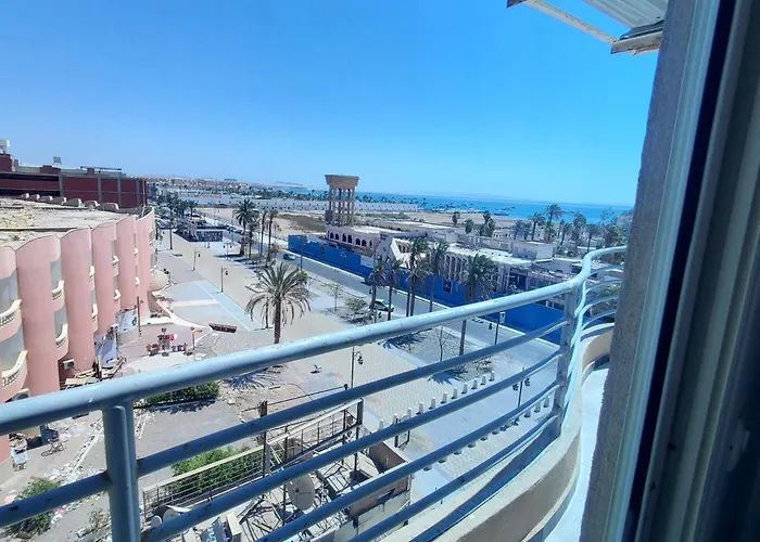 Beachfront Princess - By Leisureland Apartment